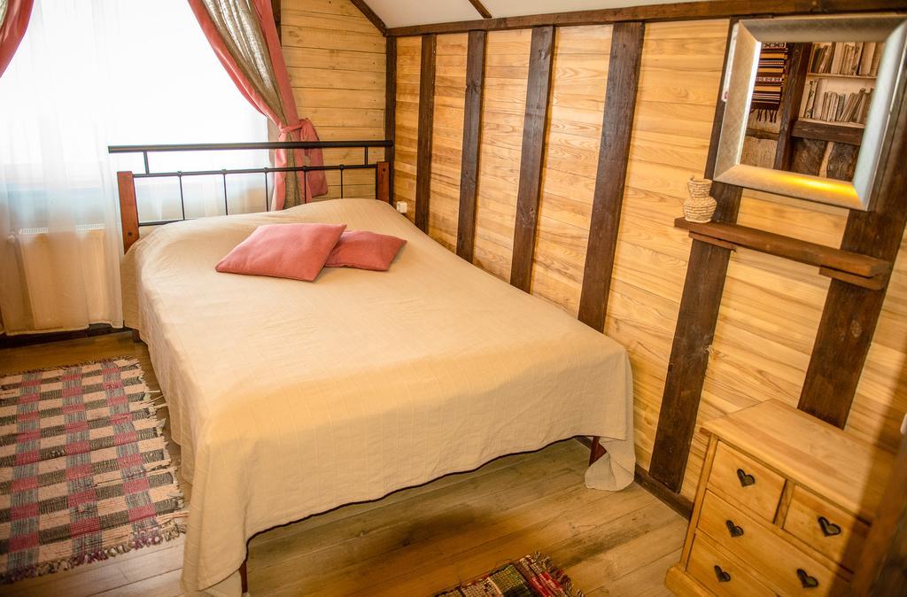 Usadba Belovezhskoye Pomestye Hotel Каменюки Екстериор снимка