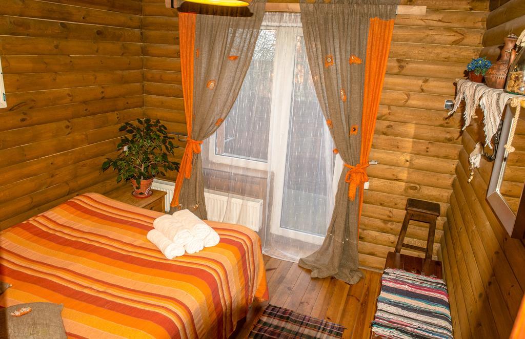 Usadba Belovezhskoye Pomestye Hotel Каменюки Екстериор снимка