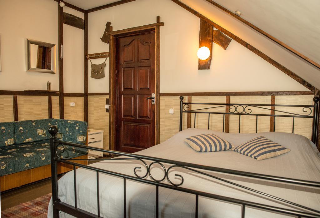 Usadba Belovezhskoye Pomestye Hotel Каменюки Екстериор снимка